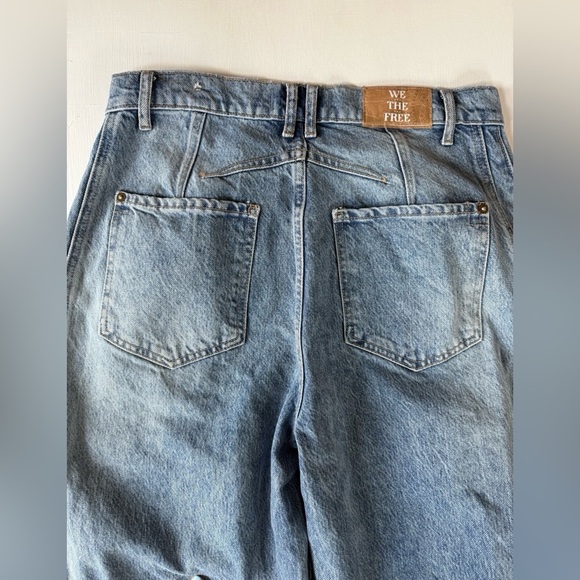 Free People We the Free Good Luck Mid Rise Barrel Jeans Women Sz 28 Light Beam - Picture 8 of 9